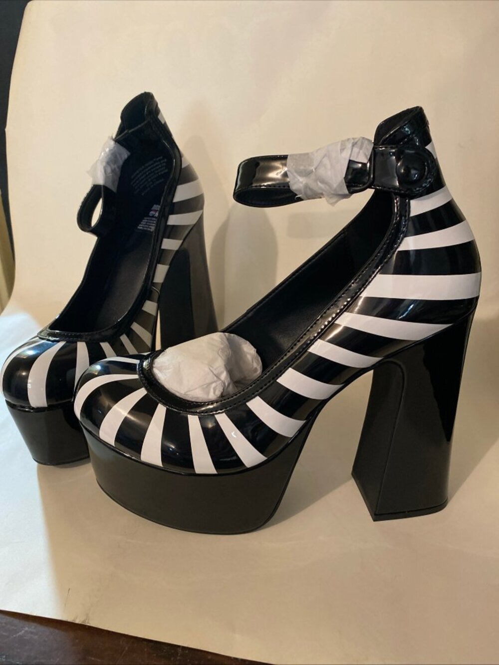 NEW YRU x Monster High FRANKIE STEIN - Platform High Heels Women's Size 11 NEW